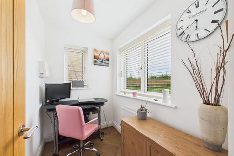 4 bedroom detached house for sale, 25 Claremont Drive, Whitby