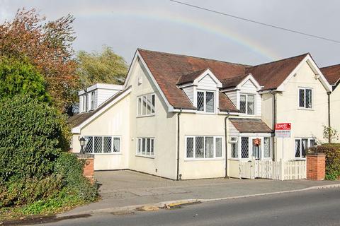 Lichfield Road, Burntwood WS7