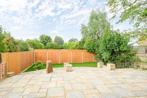 4 bedroom detached house for sale, Spinney Hill, Addlestone KT15
