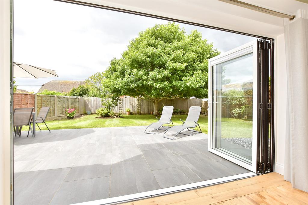 External Lifestyle Photograph