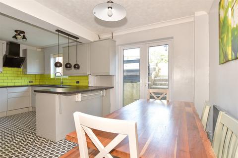 4 bedroom terraced house for sale, Fleet Road, Rochester, Kent