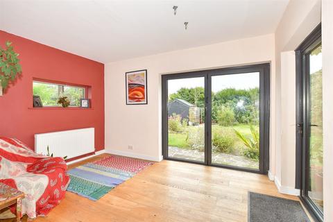 7 Bramleys, Kingston, Lewes, BN7 3LF
