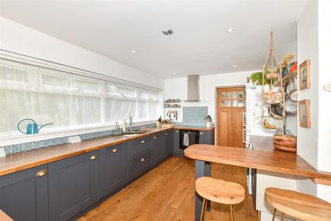 7 Bramleys, Kingston, Lewes, BN7 3LF