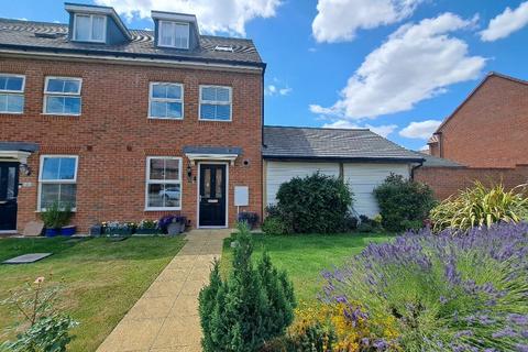 Woodpecker Way, Hythe, Kent, CT21 4BQ