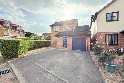 Thetford Gardens, Bushmead, Luton, Bedfordshire, LU2 7FE