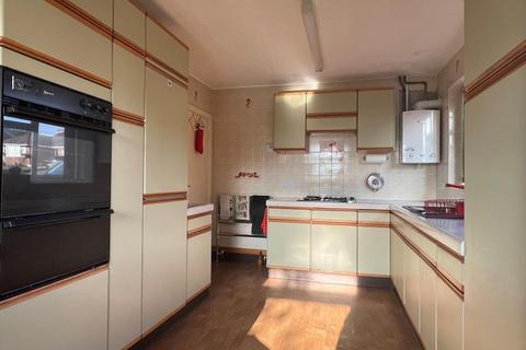 2 bedroom detached house for sale, Coombe Road, Steyning, West Sussex, BN44 3LF