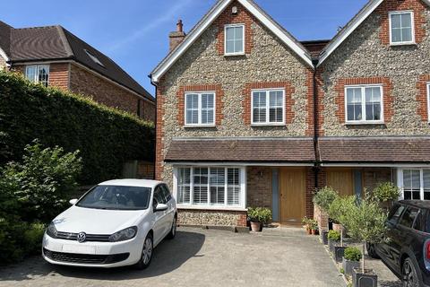 3 Penlands Close, Steyning, BN44 3PH