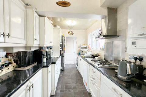3 bedroom terraced house for sale, Thurlby Road, Leicester, LE5