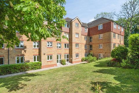 1 bedroom apartment for sale, Saddlers Court, Epsom KT18