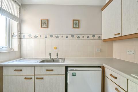 1 bedroom apartment for sale, Saddlers Court, Epsom KT18