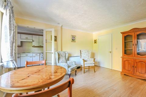 1 bedroom apartment for sale, Saddlers Court, Epsom KT18