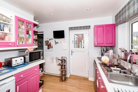 4 bedroom detached house for sale, Hall Lane, Harrogate