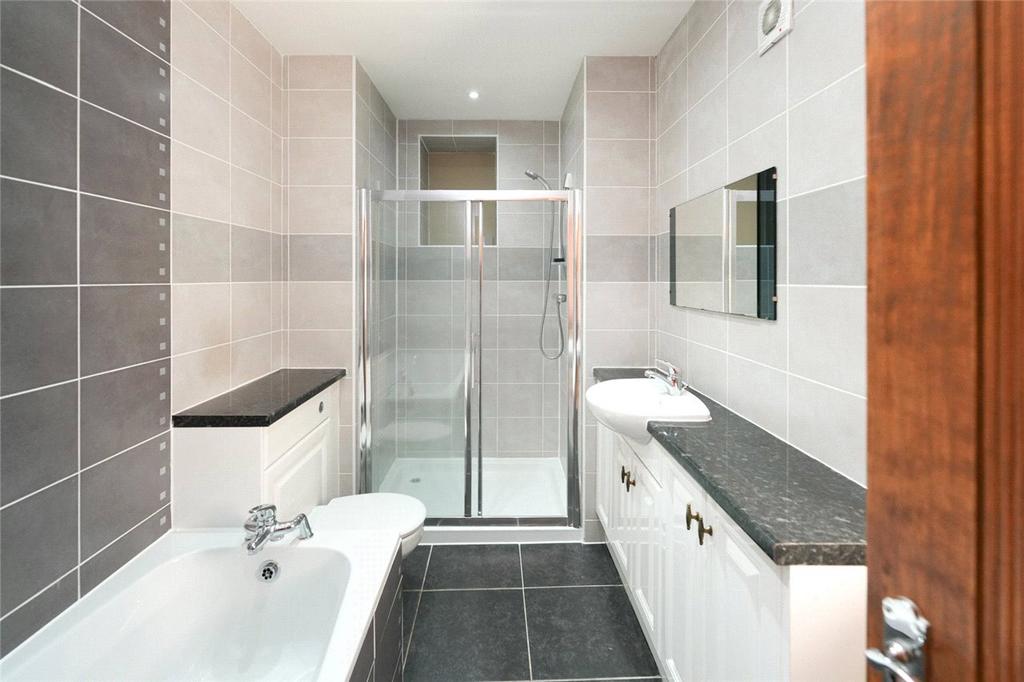 House 1 Bathroom