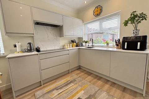 290 Blackpool Old Road, Poulton-le-fylde, FY6 7QY