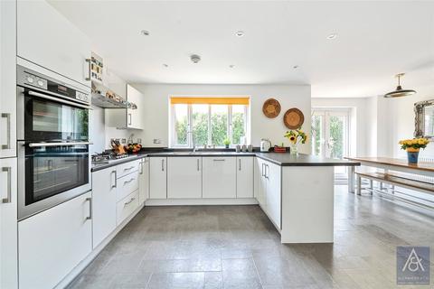 26 Bobbins Way, Buckingham, MK18 7SA