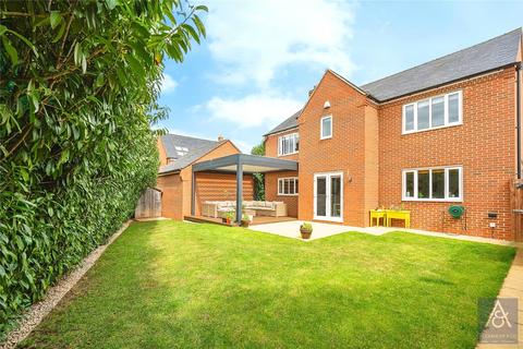 26 Bobbins Way, Buckingham, MK18 7SA