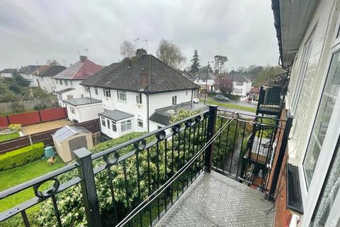 2 bedroom flat to rent, St. Thomas Drive, Pinner, Greater London