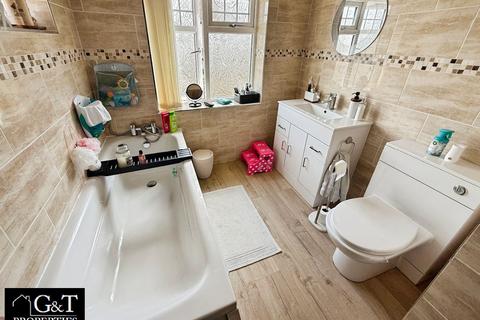 3 bedroom semi-detached house for sale, Rosemary Crescent, Dudley