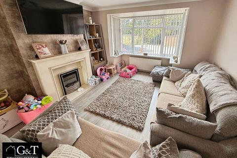 3 bedroom semi-detached house for sale, Rosemary Crescent, Dudley