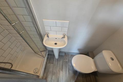 undefined, HMO Room 4, 085 Doncaster Road
