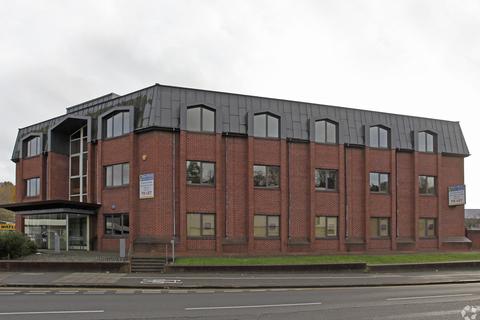 Office to rent, Brighton Rd Redhill RH1 6QZ
