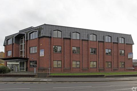 Office to rent, Brighton Rd Redhill RH1 6QZ