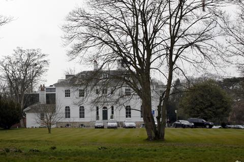 Office to rent, Thorncroft Dr Leatherhead KT22 8JB
