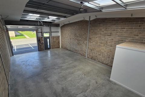 Distribution warehouse to rent, Station Ave Boddam AB42 3AR