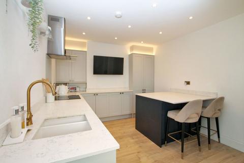 122 Stanley Road, Hornchurch, RM12 4JW