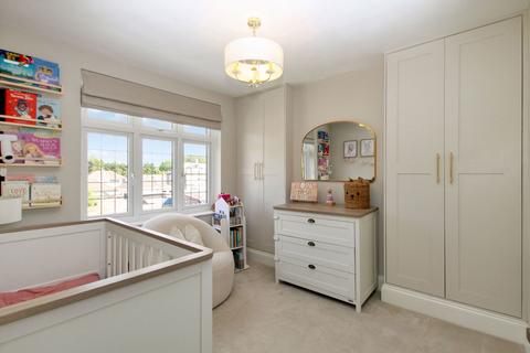 122 Stanley Road, Hornchurch, RM12 4JW