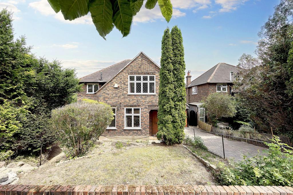 Riddlesdown Building Riddlesdown Avenue, Purley CR8 4 bed detached house for sale - £900,000
