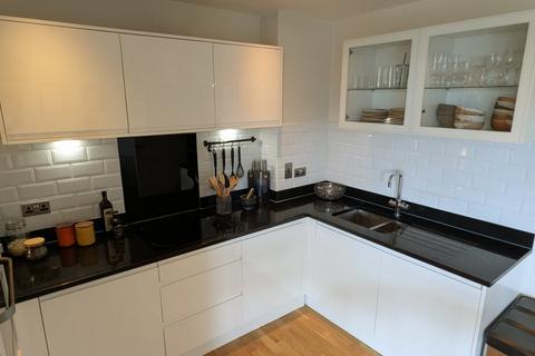 1 bedroom flat for sale, Essence House, Selsea Place, London, N16