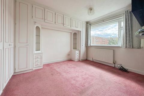 2 bedroom bungalow to rent, Wensleydale, Hull HU7