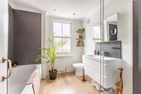 2 bedroom terraced house for sale, Pinewood Close, Gerrards Cross SL9