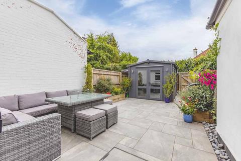 2 bedroom terraced house for sale, Pinewood Close, Gerrards Cross SL9