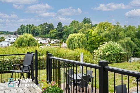 2 bedroom detached house for sale, Farleigh Bridge, East Farleigh, ME16