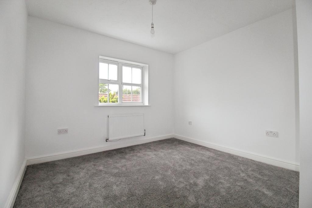 Pbox-bedroom-312800.JPG