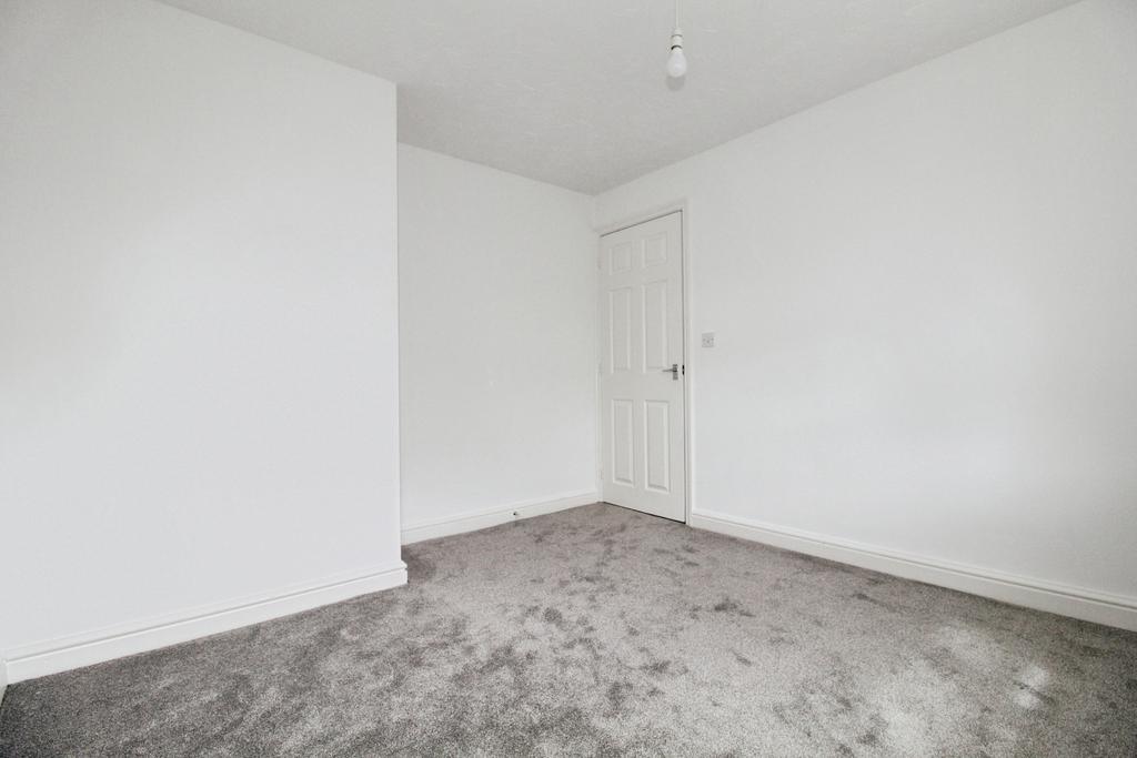Pbox-bedroom-312800.JPG