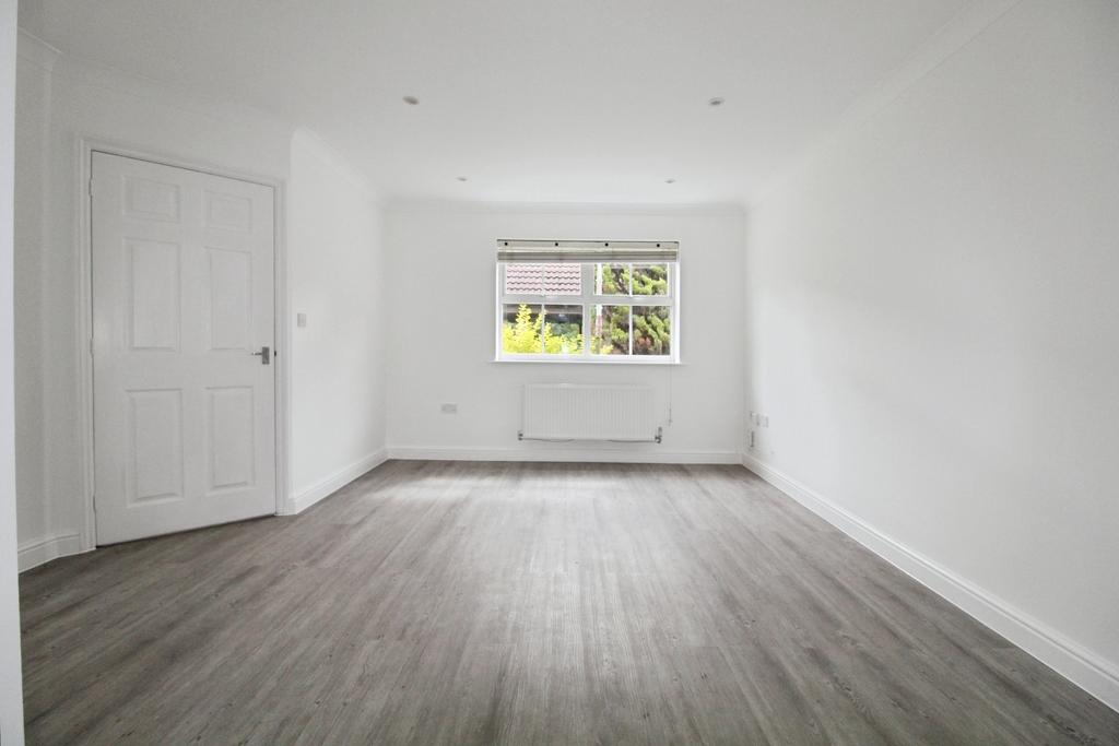 Pbox-bedroom-312800.JPG