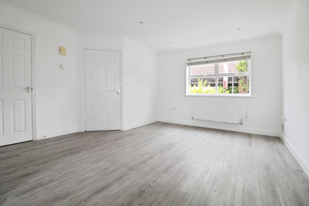 Pbox-bedroom-312800.JPG