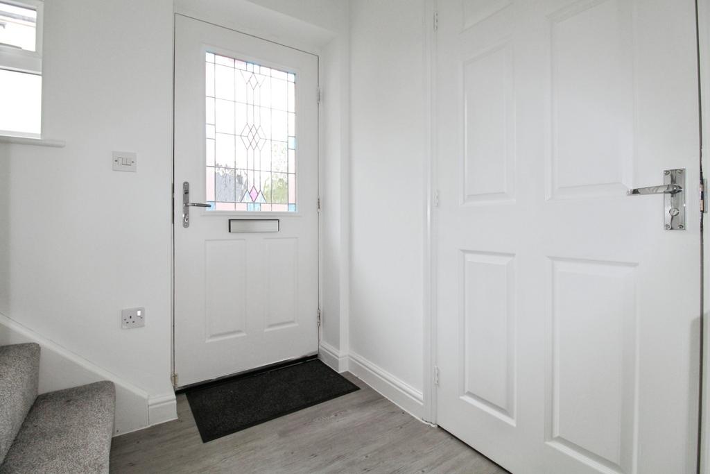 Pbox-bedroom-312800.JPG