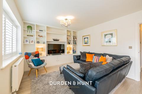 2, Matthews Court Harlow Road, Moreton, Ongar, CM5 0LH