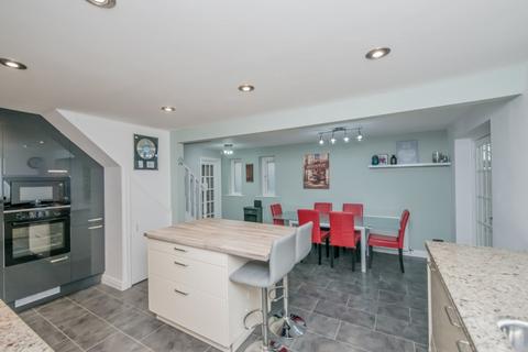 4 bedroom detached house for sale, Hartley Court, Liversedge, WF15