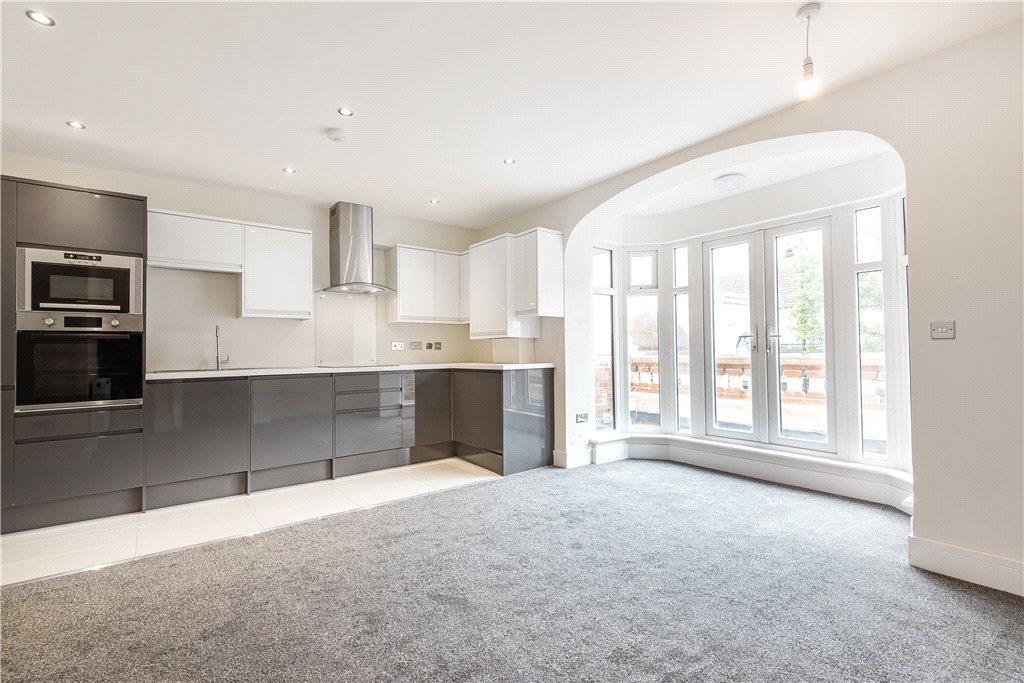 Living Room/Kitchen