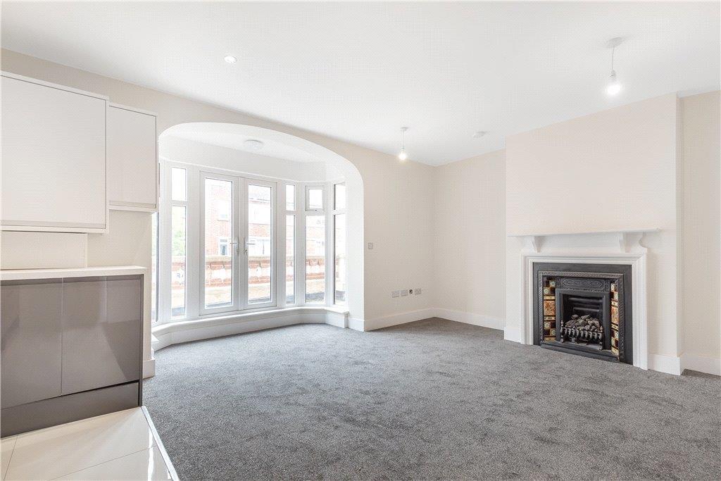 Living Room/Kitchen