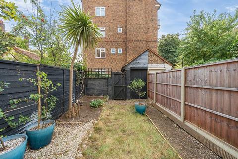 undefined, Ambergate Street, London SE17