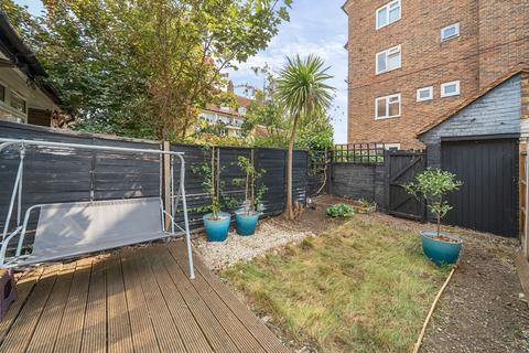 112 Ambergate Street, London, SE17 3SA