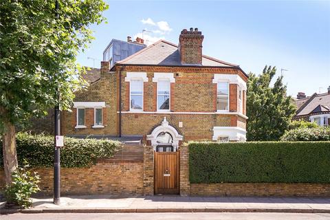 Battersea Bridge Road, London, United Kingdom, SW11