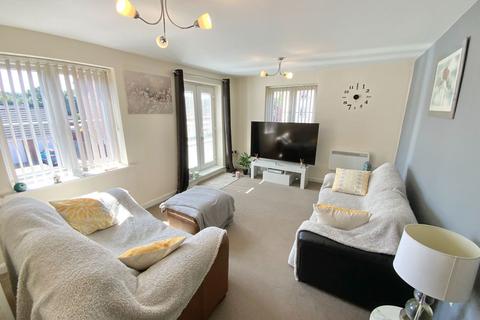 2 bedroom flat for sale, Golden Orchard, Halesowen B62