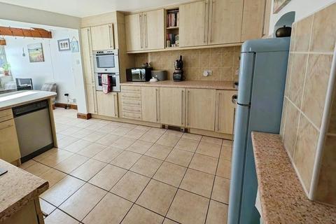 28 Walnut Avenue, Yate, Bristol, BS37 7AT